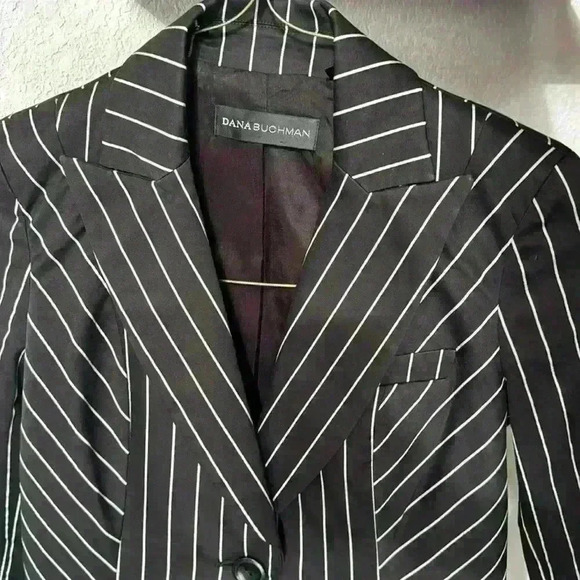 Dana Buchman size 4 black white striped blazer - Picture 3 of 3